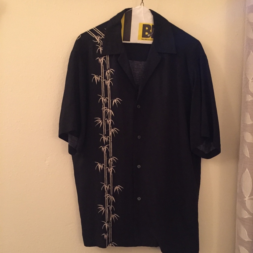 Men’s rayon shirt size medium